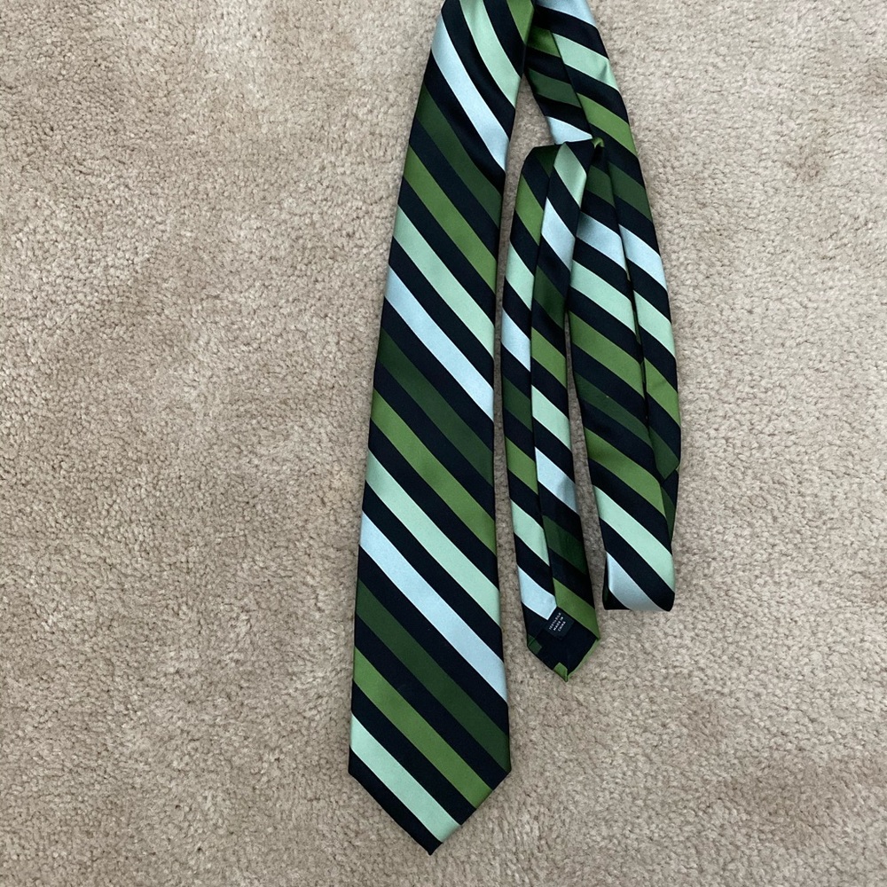 Express striped tie green